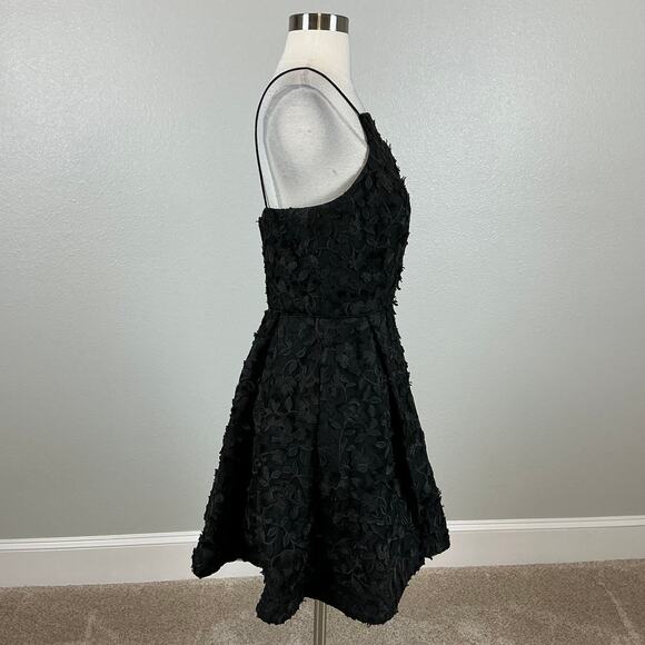 Black Lace Fit and Flare Mini Cocktail Dress Size 8 Sleeveless Halter by AQUA - Picture 3 of 14